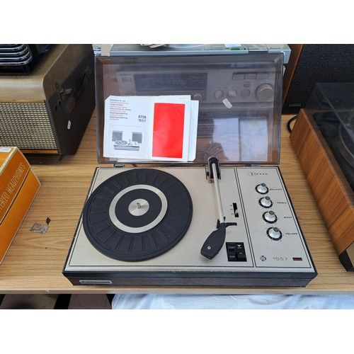 726 - Three items, one boxed Wien-Auto ET-1008 solid state cassette recorder with accessories and instruct... 