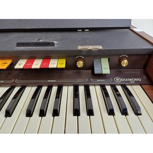 787 - A vintage Italian Delco Diamond 30 electric organ