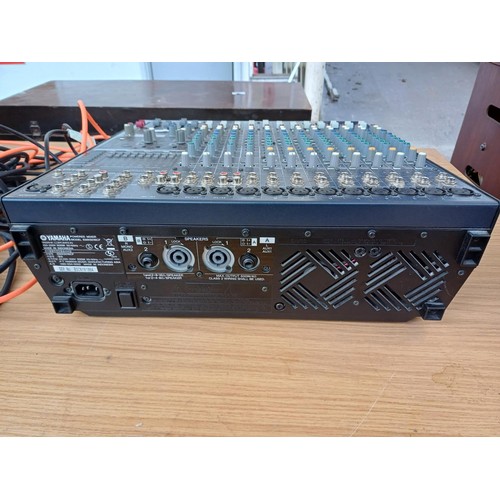 793 - A Yamaha EMX5016CF sixteen channel powered mixer with cables