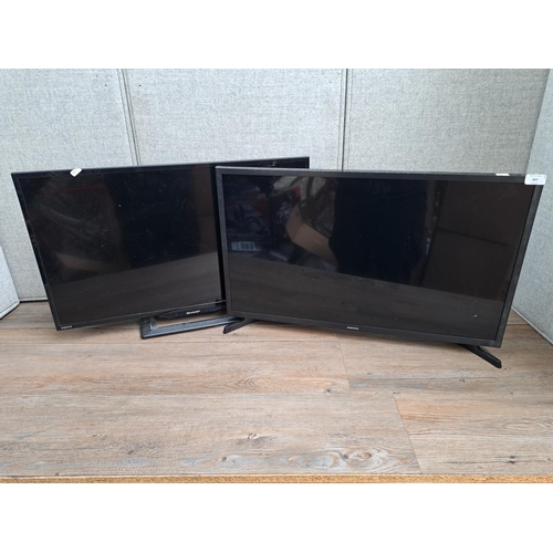 807 - Two TVs, one Samsung UE32T5300CK 32