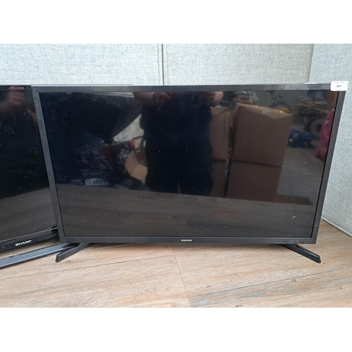 807 - Two TVs, one Samsung UE32T5300CK 32