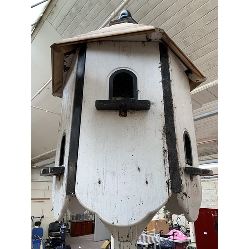 989 - A 19th century country house white and black painted free standing dovecoat - approx. 320cm high