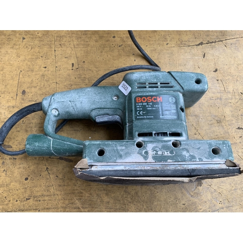 981 - A collection of Bosch power tools to include PST 850 PE jigsaw, PBS7A belt sander, CSB 520-2E corded... 