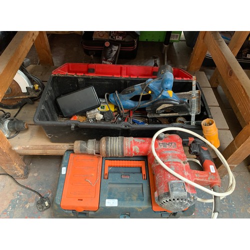 984A - A collection of tools to include Hilti breaker, McKeller circular saw, Workzone 600w tile cutter etc... 