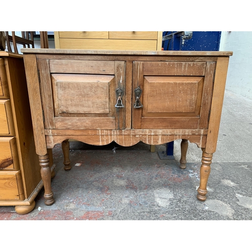 127 - An Edwardian satinwood two door washstand