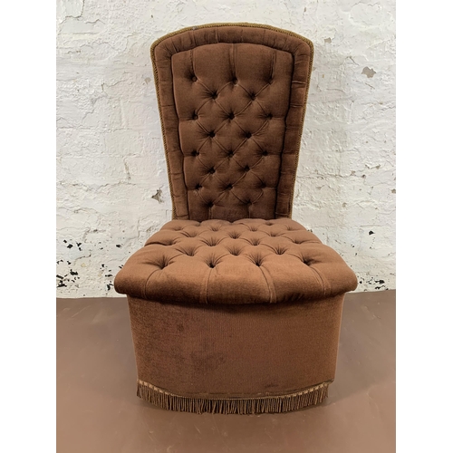 232 - A mid 20th century brown button back fabric upholstered bedroom chair