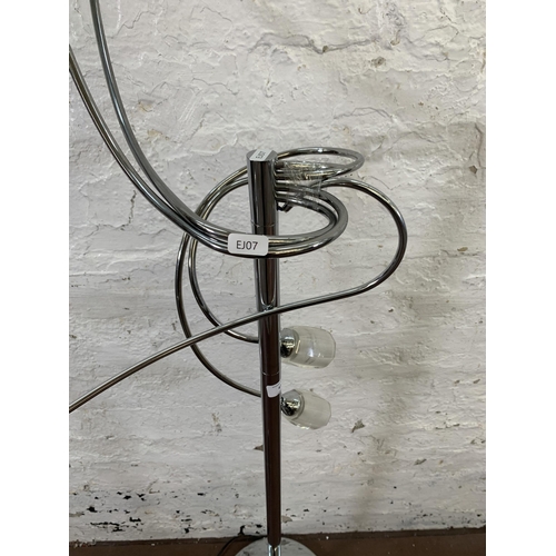 87 - A modern chrome plated five light floor lamp - approx. 160cm high