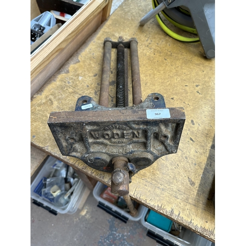 967 - A Woden 1898/2. table mounted bench vice