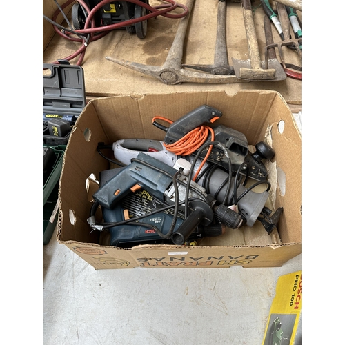 976 - A quantity of electric power tools to include Bosch PHO 100 planer, boxed Power Craft nail and stapl... 