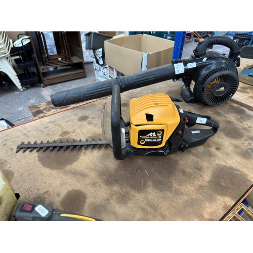 936 - A McCulloch Virginia MH542P petrol hedge trimmer