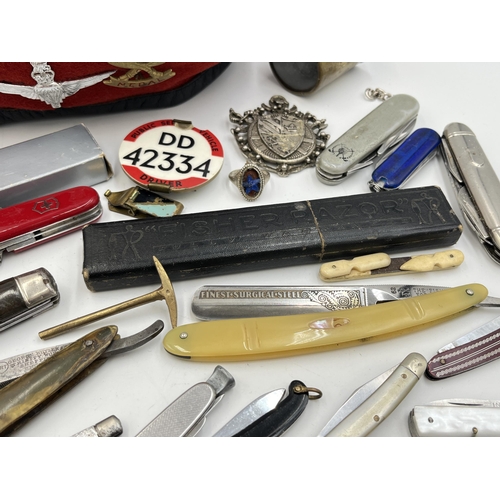 2062 - A collection of items to include George Butler & Co horn handled cut throat razor, Richards Sheffiel... 