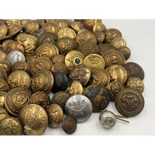 2146 - A collection of military buttons