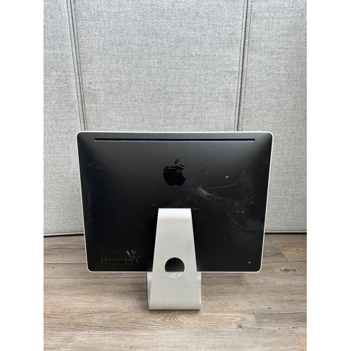 782 - An Apple iMac A1225