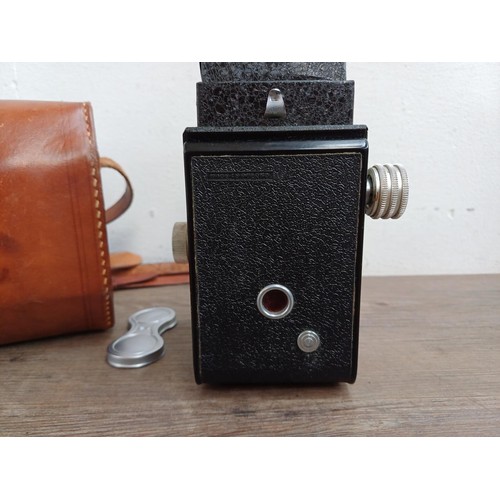 625 - A cased 1950s WZFO (Warszawskie Zakłady Fotooptyczne) Start 6x6 TLR camera for 120 film fitted with ... 