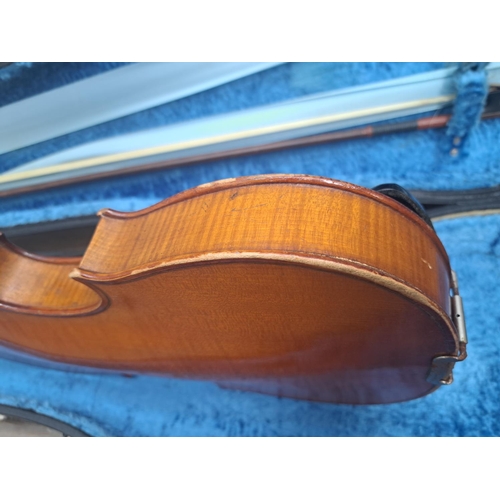 759 - A cased vintage full size violin with bow (bow A/F)