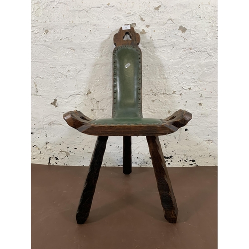 14 - A 1960s Spanish Brutalist hardwood and green vinyl upholstered birthing chair - approx. 79cm high x ... 