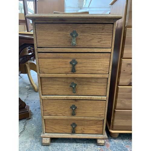 28 - A 1930s oak chest of drawers - approx. 80cm high x 45cm wide x 37cm deep