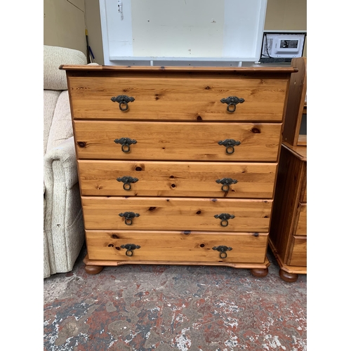 41 - A modern pine chest of drawers - approx. 93cm high x 88cm wide x 46cm deep