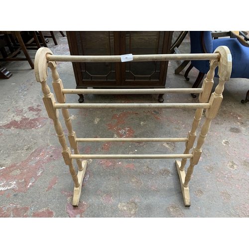 45 - A Victorian style beech towel rail - approx. 78cm high x 62cm wide