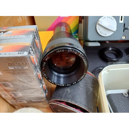 675 - A collection of items to include cased Nikon AF220 compact 35mm camera, Petri Flex 7 camera parts, b... 