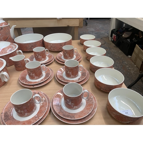 352 - A collection of Villeroy & Boch Siena dinnerware