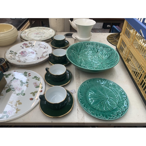 357 - A collection of ceramics to include two Wedgwood Edme twin handled urn vases, four Apilco bistro cup... 