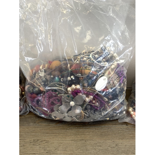 476 - Approx. 25kg of assorted costume jewellery