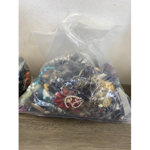 477 - Approx. 25kg of assorted costume jewellery