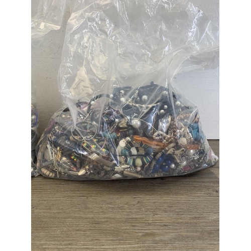 477 - Approx. 25kg of assorted costume jewellery