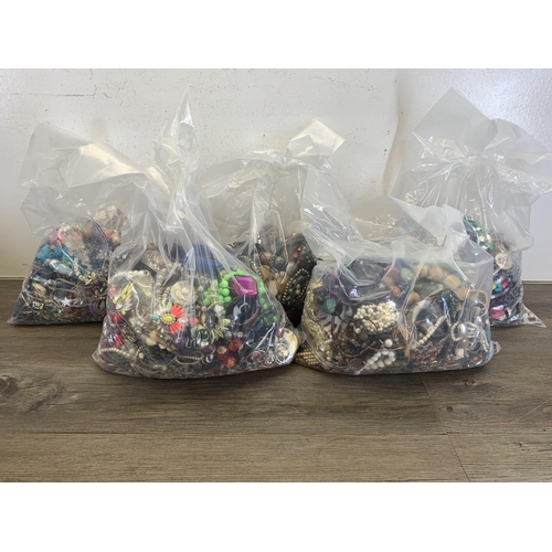 478 - Approx. 25kg of assorted costume jewellery