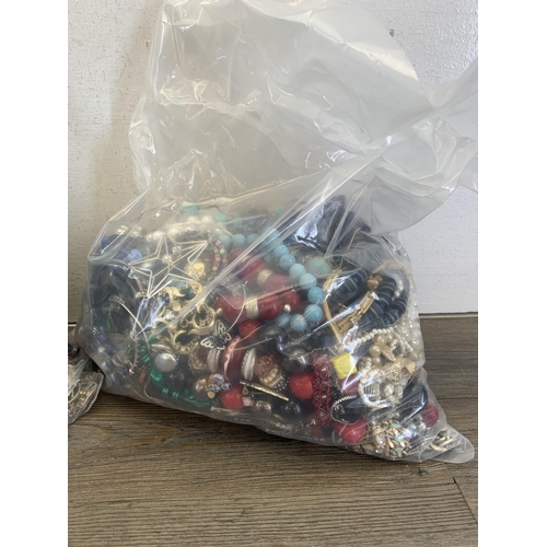 478 - Approx. 25kg of assorted costume jewellery