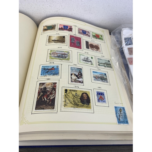 492 - Four albums containing a collection of worldwide stamps