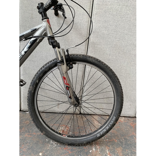 847 - A Trek 3500 3 series men's trail bike with 7 speed Shimano gear system