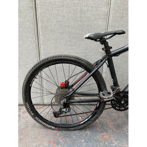 851 - A B’twin Rock Rider 520 men's mountain bike