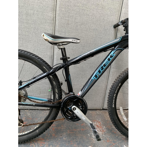 852 - A Trek Skye SL lady's mountain bike