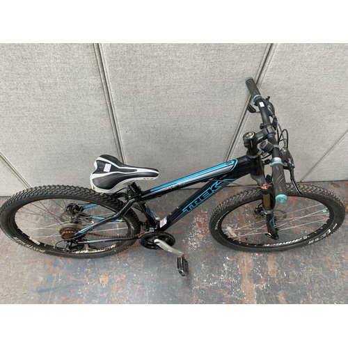 852 - A Trek Skye SL lady's mountain bike