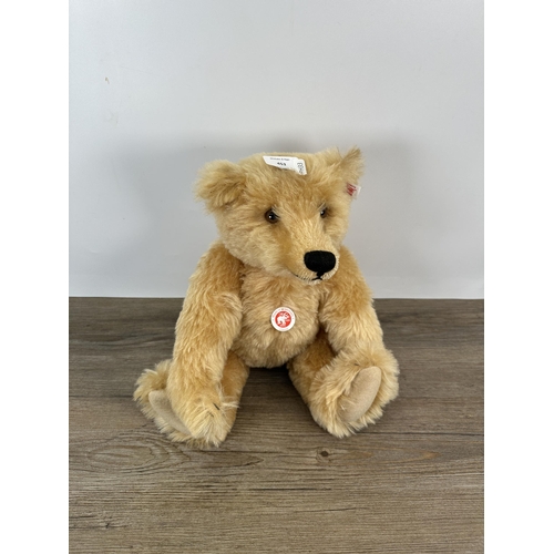 453 - A Steiff Mr. Cinnamon articulated growler teddy bear - model No. 00237