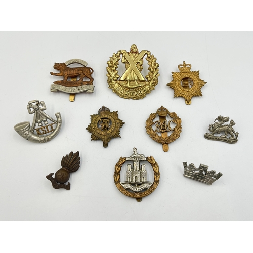 2239 - Ten military cap badges