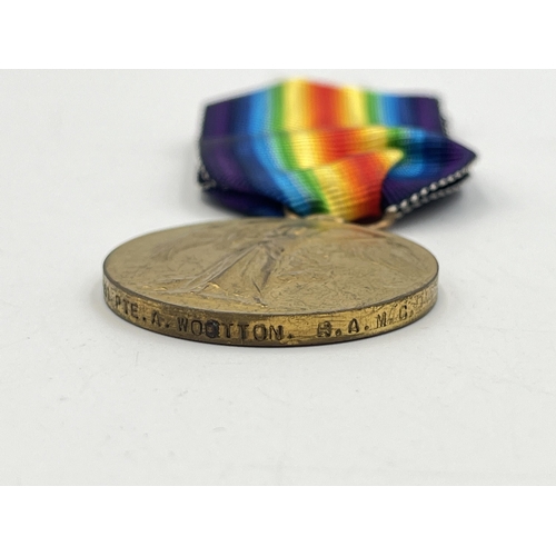 2283 - Three WWI Victory medals, one presented to 9418 Pte. S. Pridding. Ches. R., one to M2-034430 Sjt. C.... 