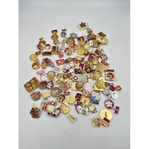 2142 - A collection of Russian badges and medals