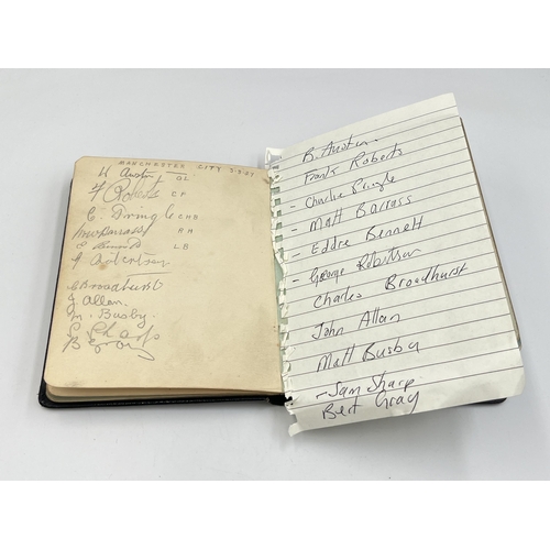 2082 - An early 20th century leather bound autograph album containing page titled 'Manchester City 3.3.27' ... 