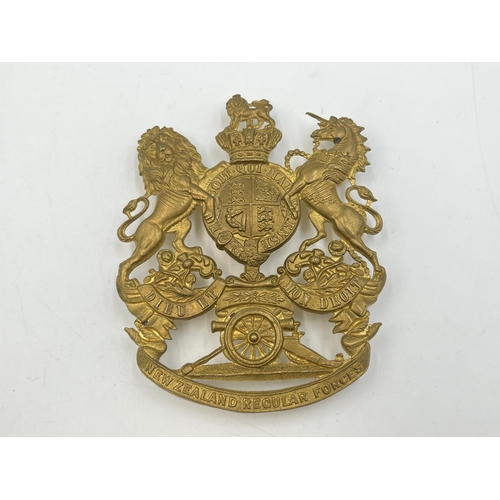 2166 - A Victorian New Zealand Regular Forces helmet plate