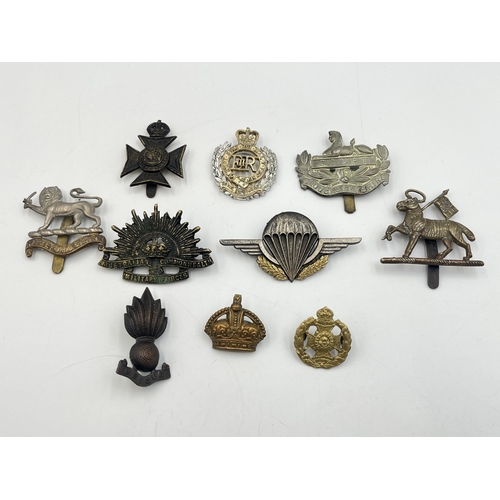 2181 - Ten military cap badges