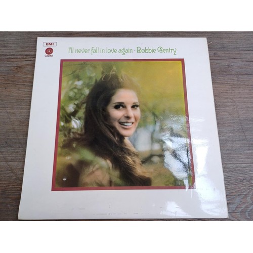 730 - A collection of vinyl records to include Bobbie Gentry 'I'll Never Fall in Love Again' (UK - 1970 Ca... 