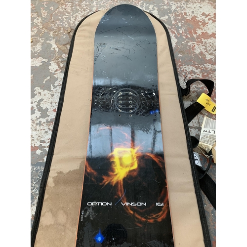 860 - An Option Vinson snowboard with bag