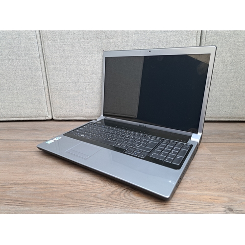 652 - A Dell Studio 1737 17