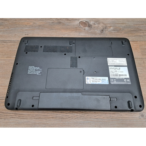 653 - A Toshiba Satellite C670 17