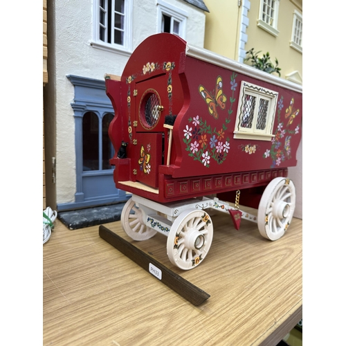 544 - A handmade and painted scratch built gypsy caravan - approx. 32cm high x 31cm long x 17cm deep