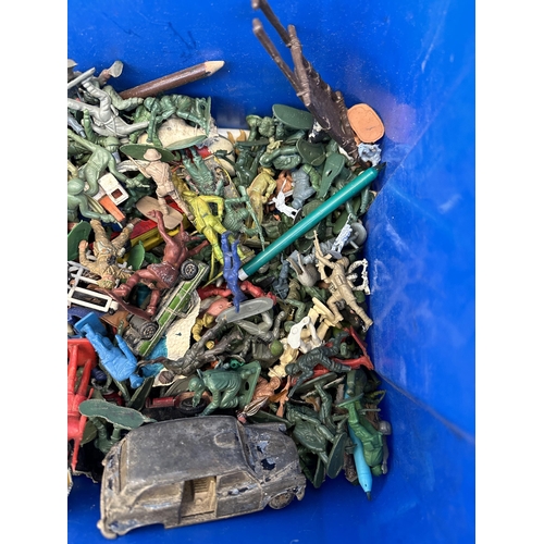 483 - A large collection of plastic toy soldiers and diecast model vehicles