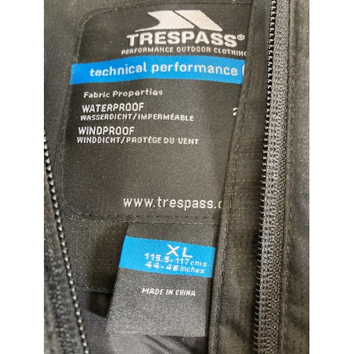 552 - A Trespass Technical Performance 50 padded outdoor jacket - size XL